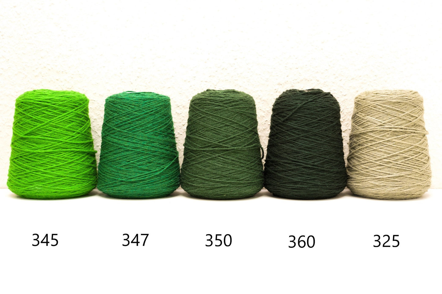New Zealand Wool Yarn in Cones - 500 G/550M ,42 Colors