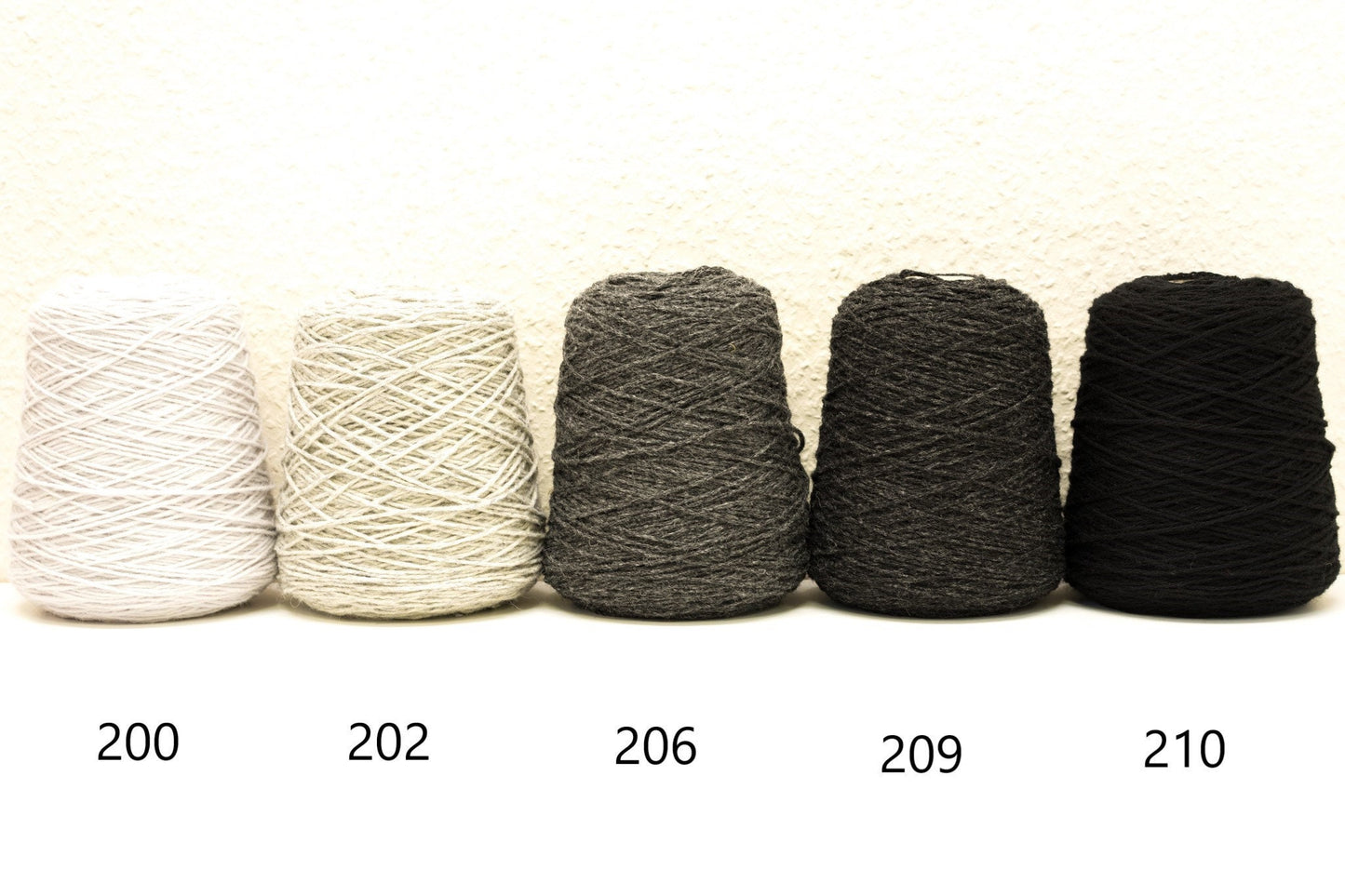 New Zealand Wool Yarn in Cones - 500 G/550M ,42 Colors